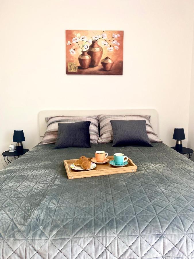 Ema Apartment Pula Extérieur photo