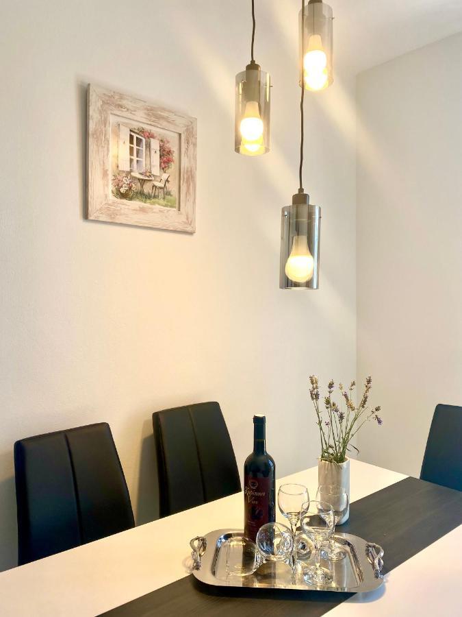 Ema Apartment Pula Extérieur photo