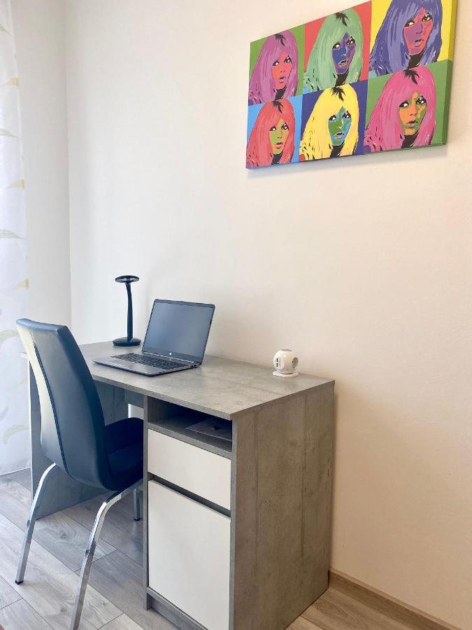 Ema Apartment Pula Extérieur photo